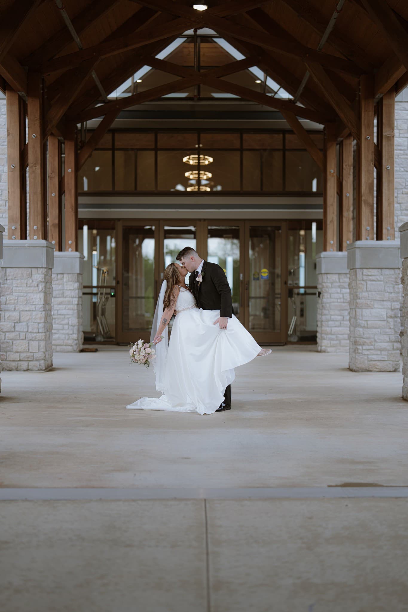 An Unforgettable Day at The Lodge at Paris Landing: Carly & Austin's Wedding